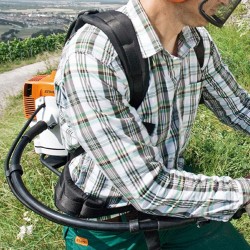DECESPUGLIATORE STIHL FR 235 T MODELLO